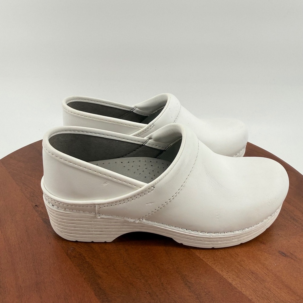 Dansko LT Pro White Leather Nursing Clogs Shoes Womens EU 37 US 6.5-7 Slip On